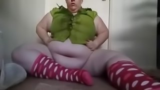 Homemade solo clip with an obese short-haired woman